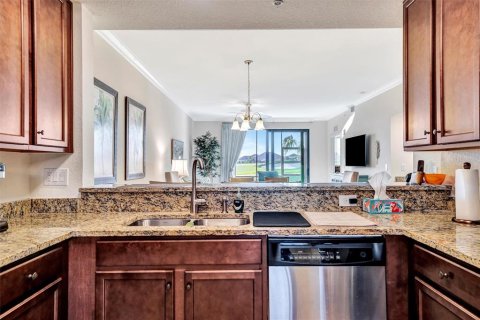 Condo in Bradenton, Florida, 2 bedrooms in LAKEWOOD NATIONAL  № 1562316 - photo 20