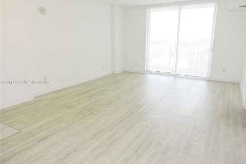 Condominio en venta en Miami, Florida, 1 dormitorio, 69.4 m2 № 1596195 - foto 6