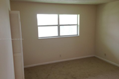 Condominio en venta en Lauderhill, Florida, 2 dormitorios, 104.98 m2 № 1896698 - foto 6