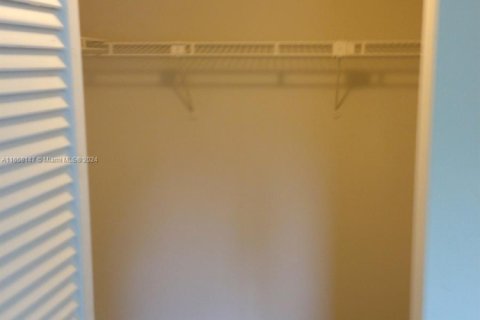 Condominio en venta en Lauderhill, Florida, 2 dormitorios, 104.98 m2 № 1896698 - foto 12