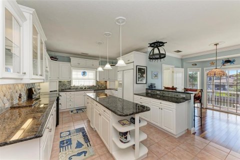 House in Punta Gorda, Florida 3 bedrooms, 430.97 sq.m. № 2408716 - photo 19