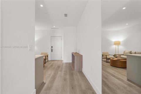 Condo in Miami, Florida  № 2045738 - photo 8