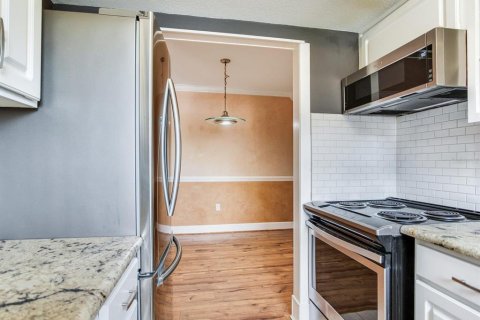 Condo in Saint Petersburg, Florida, 1 bedroom  № 1795448 - photo 14