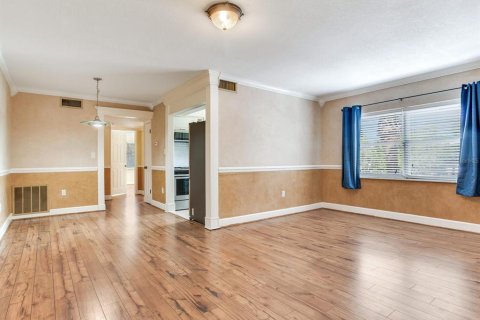 Condo in Saint Petersburg, Florida, 1 bedroom  № 1795448 - photo 2