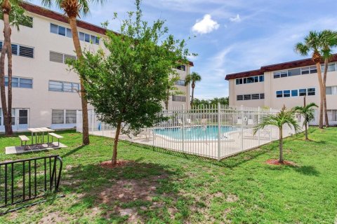 Condo in Saint Petersburg, Florida, 1 bedroom  № 1795448 - photo 19