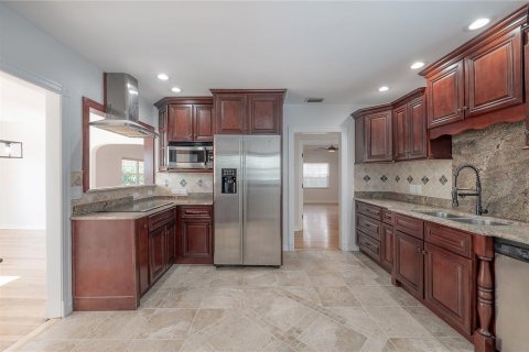 Casa en venta en Saint Petersburg, Florida, 4 dormitorios, 202.43 m2 № 1834880 - foto 17