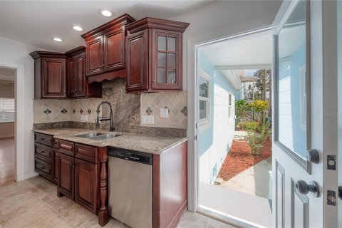 Casa en venta en Saint Petersburg, Florida, 4 dormitorios, 202.43 m2 № 1834880 - foto 21