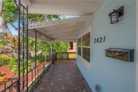Casa en venta en Saint Petersburg, Florida, 4 dormitorios, 202.43 m2 № 1834880 - foto 10