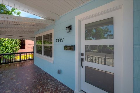 Casa en venta en Saint Petersburg, Florida, 4 dormitorios, 202.43 m2 № 1834880 - foto 9