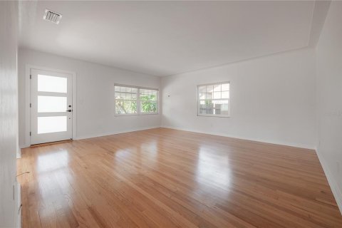 Casa en venta en Saint Petersburg, Florida, 4 dormitorios, 202.43 m2 № 1834880 - foto 13
