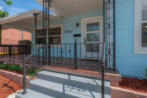 Casa en venta en Saint Petersburg, Florida, 4 dormitorios, 202.43 m2 № 1834880 - foto 7