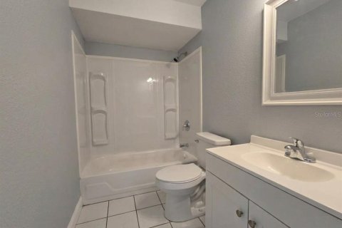 Appartement à louer à Auburndale, Floride: 1 chambre, 79.43 m2 № 2410484 - photo 2
