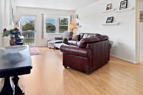 Copropriété à vendre à Saint Petersburg, Floride: 2 chambres, 95.69 m2 № 1619021 - photo 4