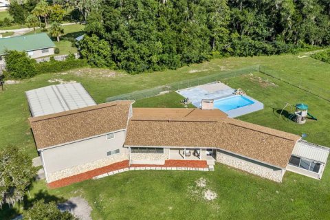 House in Ocala, Florida 5 bedrooms, 225.38 sq.m. № 2199566