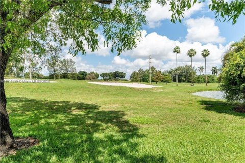 Condo in Pembroke Pines, Florida, 2 bedrooms  № 1756457 - photo 13