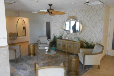 Condo in Jensen Beach, Florida, 2 bedrooms  № 2014880 - photo 2