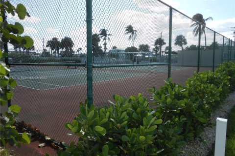 Condo in Jensen Beach, Florida, 2 bedrooms  № 2014880 - photo 12