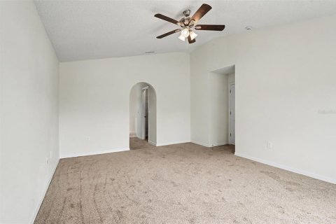 House in Sanford, Florida 4 bedrooms, 206.43 sq.m. № 2259372 - photo 14