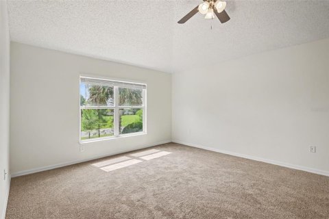 House in Sanford, Florida 4 bedrooms, 206.43 sq.m. № 2259372 - photo 7