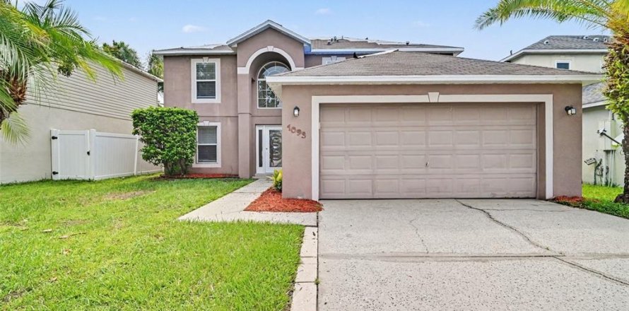 House in Sanford, Florida 4 bedrooms, 206.43 sq.m. № 2259372