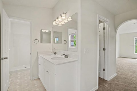 House in Sanford, Florida 4 bedrooms, 206.43 sq.m. № 2259372 - photo 16