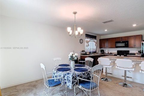 Купить виллу или дом в Киссимми, Флорида 3 спальни, 144.74м2, № 1991816 - фото 3