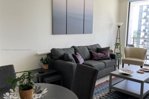 Купить кондоминиум в Дорал, Флорида 1 спальня, 60.48м2, № 1957923 - фото 2