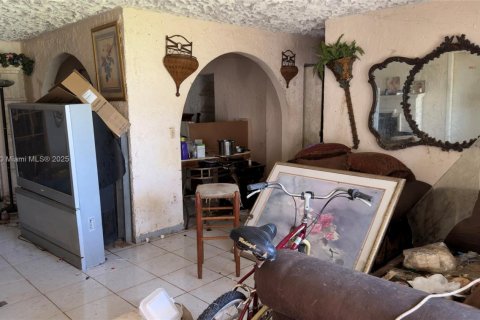 Villa ou maison à vendre à Miami, Floride: 4 chambres, 188.03 m2 № 1970538 - photo 4