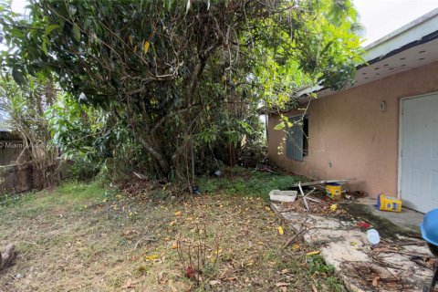 Villa ou maison à vendre à Miami, Floride: 4 chambres, 188.03 m2 № 1970538 - photo 7