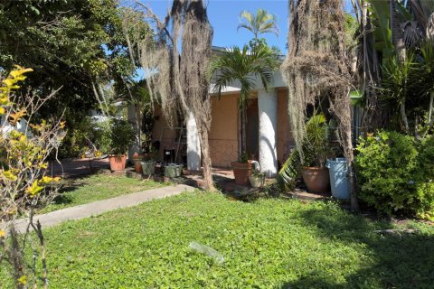 Villa ou maison à vendre à Miami, Floride: 4 chambres, 188.03 m2 № 1970538 - photo 3