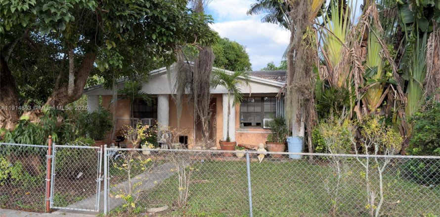 Villa ou maison à Miami, Floride 4 chambres, 188.03 m2 № 1970538