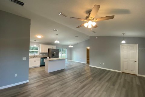 House in Ocala, Florida 3 bedrooms, 128.21 sq.m. № 1780737 - photo 3
