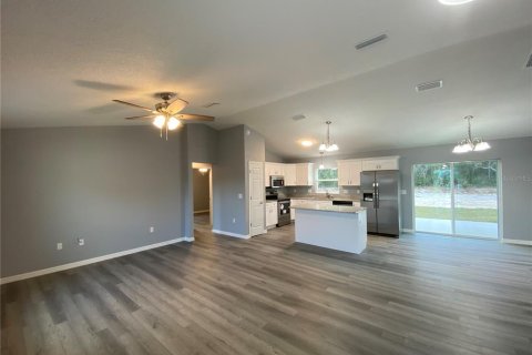 House in Ocala, Florida 3 bedrooms, 128.21 sq.m. № 1780737 - photo 2