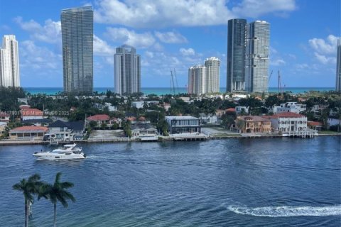 Condominio en venta en Aventura, Florida, 1 dormitorio, 101.36 m2 № 1652831 - foto 18