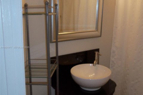 Снять в аренду кондоминиум в Плантация, Флорида 2 спальни, 87.33м2, № 1987830 - фото 8