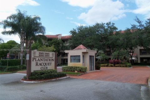 Кондоминиум с 2 спальнями в Плантация, Флорида № 1987830