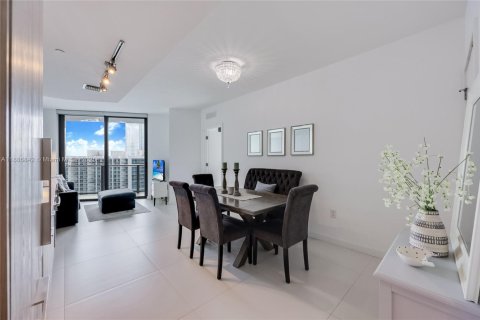 Купить кондоминиум в Майами, Флорида 1 спальня, 69.31м2, № 1933130 - фото 12