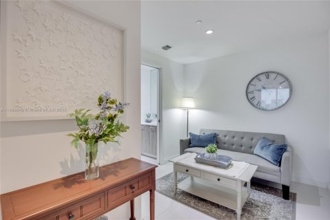 Купить кондоминиум в Майами, Флорида 1 спальня, 69.31м2, № 1933130 - фото 8