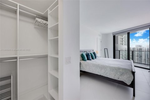 Купить кондоминиум в Майами, Флорида 1 спальня, 69.31м2, № 1933130 - фото 17