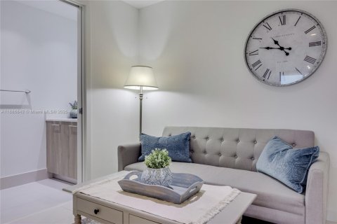 Купить кондоминиум в Майами, Флорида 1 спальня, 69.31м2, № 1933130 - фото 7