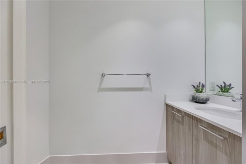 Купить кондоминиум в Майами, Флорида 1 спальня, 69.31м2, № 1933130 - фото 9