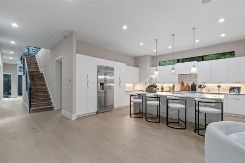 Casa en venta en Winter Park, Florida, 3 dormitorios, 275.36 m2 № 1818807 - foto 11
