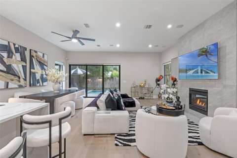 Casa en venta en Winter Park, Florida, 3 dormitorios, 275.36 m2 № 1818807 - foto 16