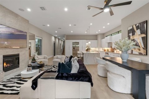 Casa en venta en Winter Park, Florida, 3 dormitorios, 275.36 m2 № 1818807 - foto 21