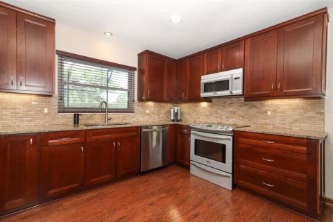 House in Orlando, Florida 3 bedrooms, 171.13 sq.m. № 1757497 - photo 4