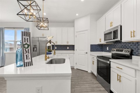 Villa ou maison à louer à Haines City, Floride: 4 chambres, 205.31 m2 № 2408613 - photo 10