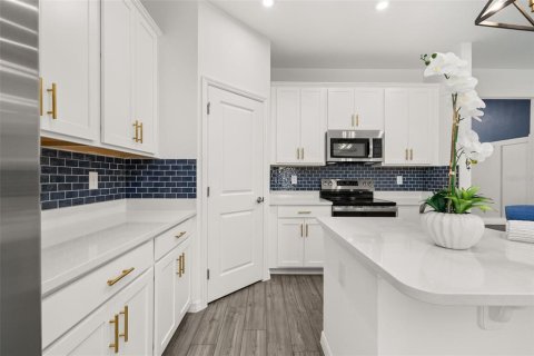 Villa ou maison à louer à Haines City, Floride: 4 chambres, 205.31 m2 № 2408613 - photo 12