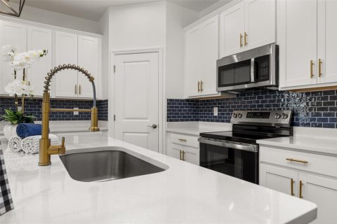 Villa ou maison à louer à Haines City, Floride: 4 chambres, 205.31 m2 № 2408613 - photo 11