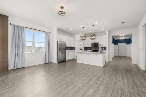 Villa ou maison à louer à Haines City, Floride: 4 chambres, 205.31 m2 № 2408613 - photo 16
