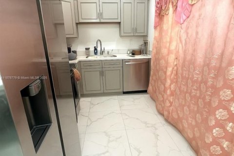 Villa ou maison à vendre à Fort Lauderdale, Floride: 3 chambres, 104.7 m2 № 1981326 - photo 6